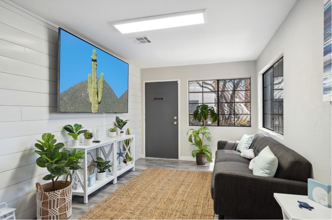 Tides on Palm Apartments Image 3