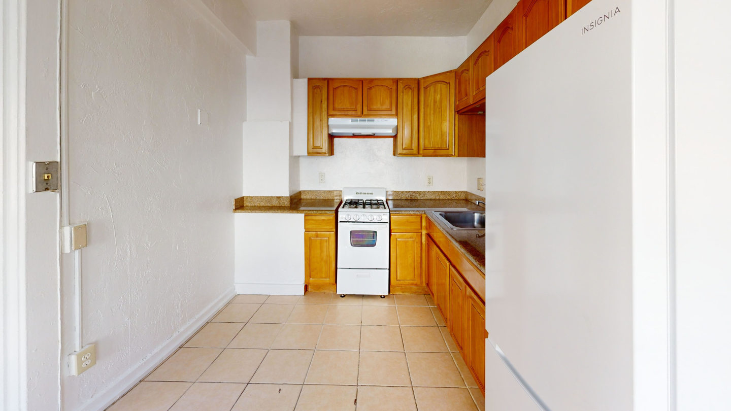 665 Eddy St Image 11