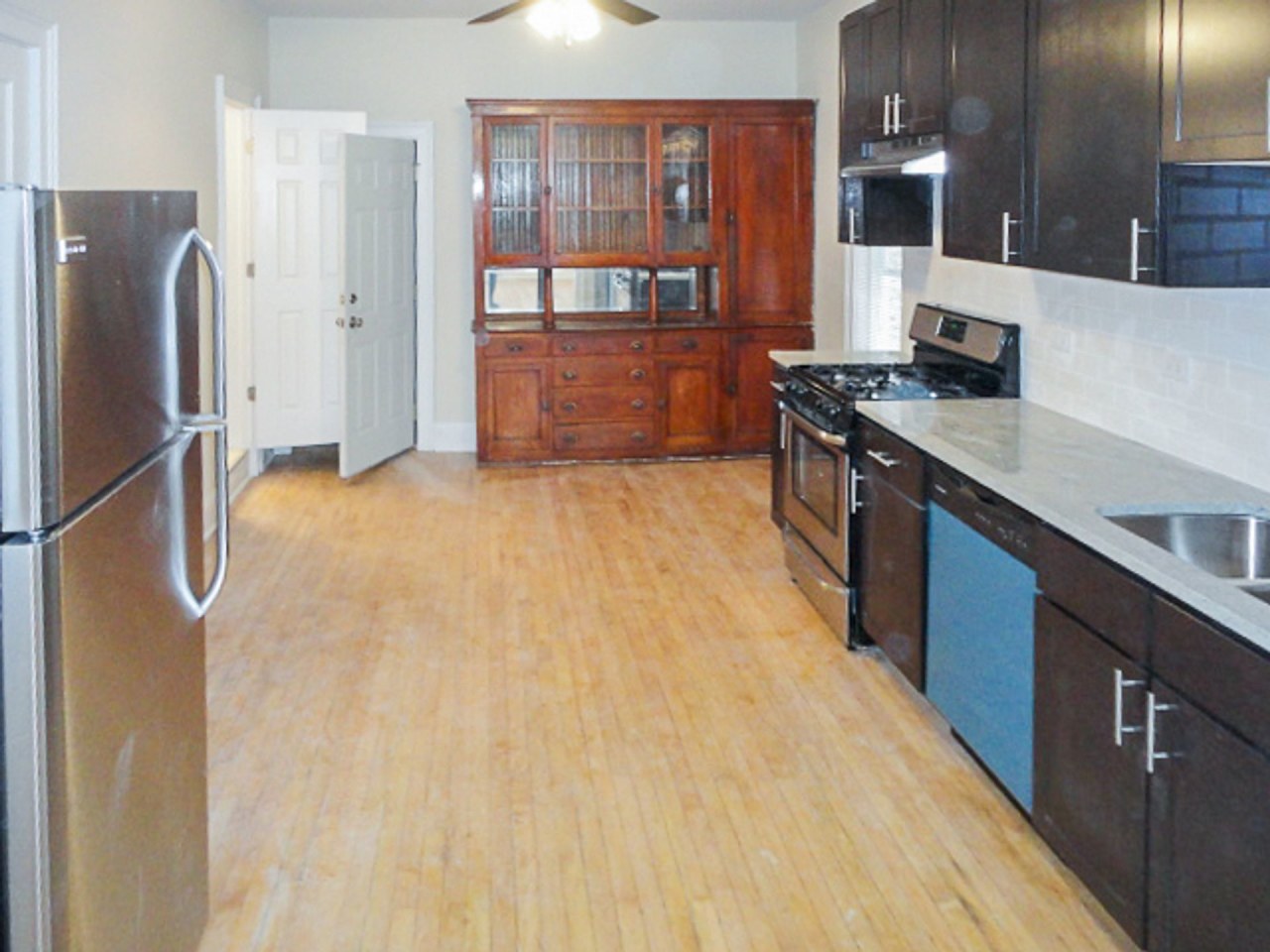 3309 N Southport Image 5