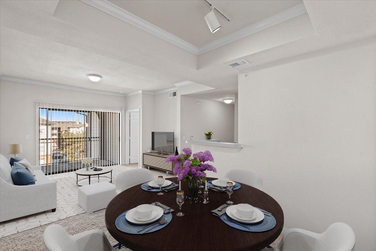 Crescent Apartments Image 16