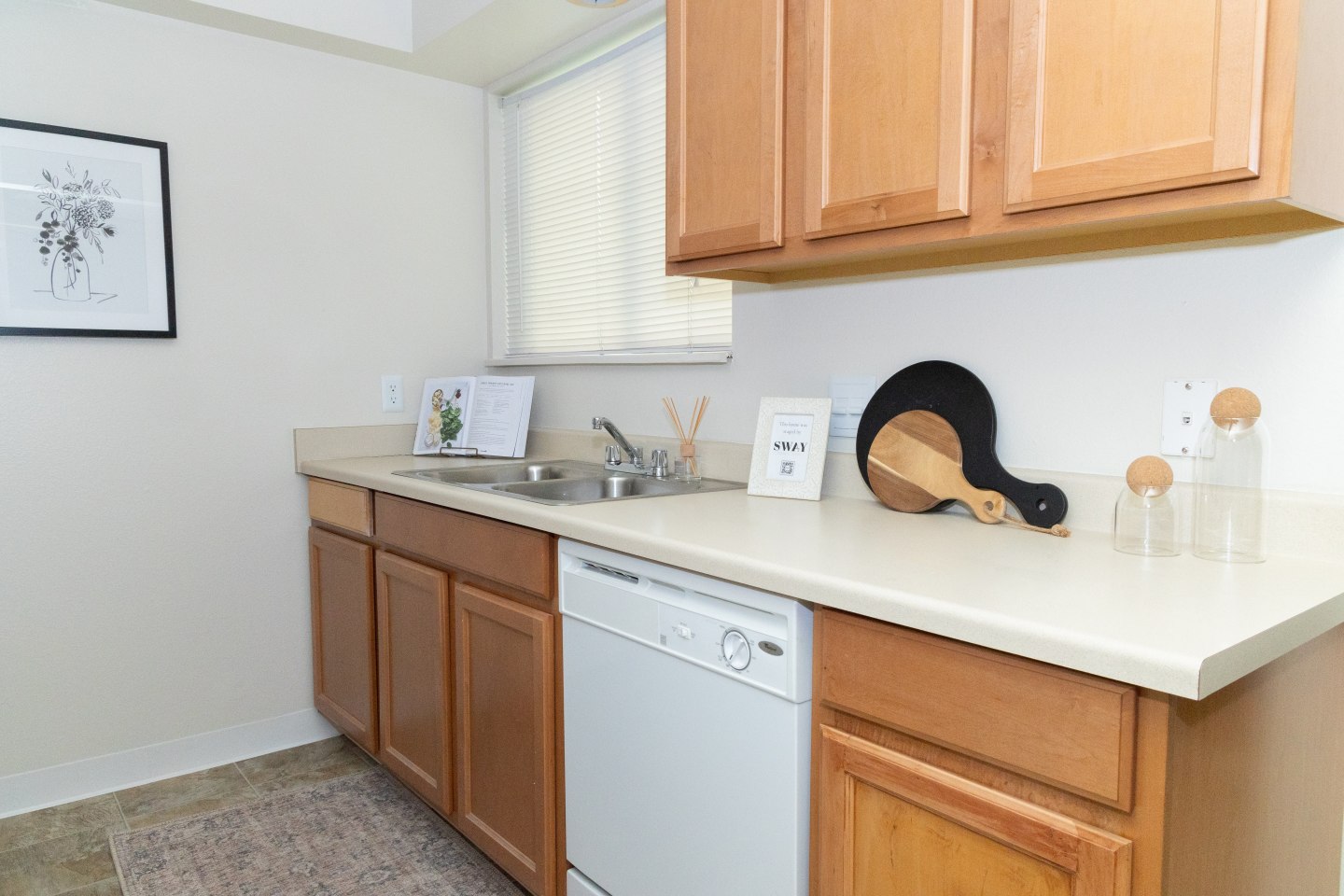 Crossroads Apartments Image 3
