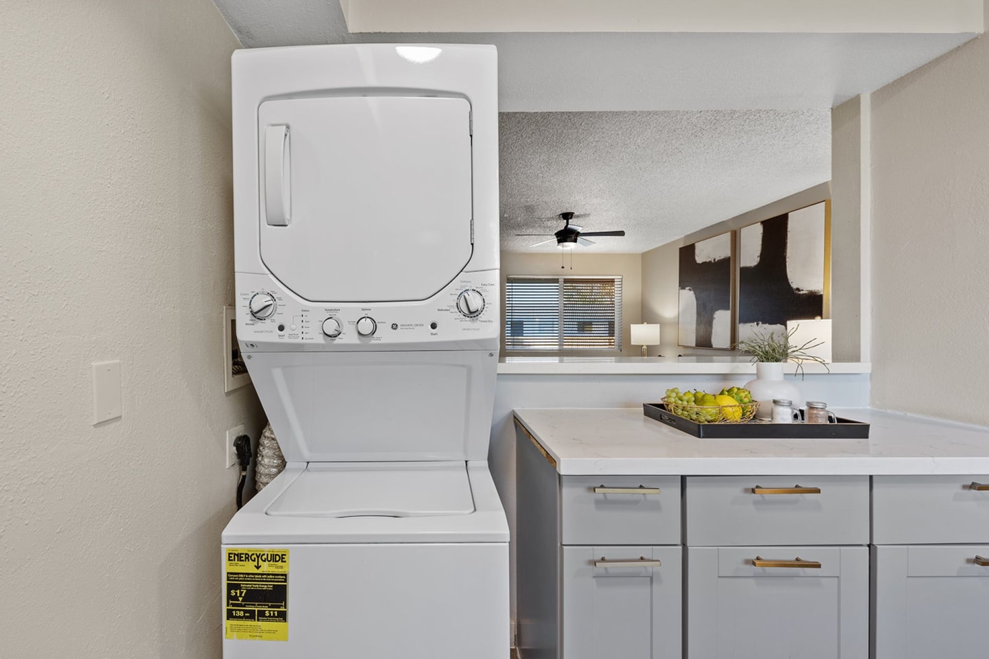 Camelback Village Apartments Image 5
