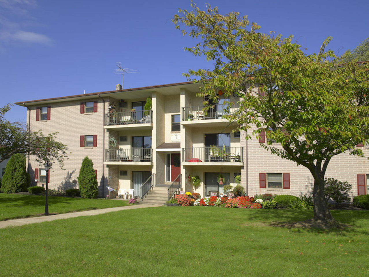 Spruce Court Apartments Image 21