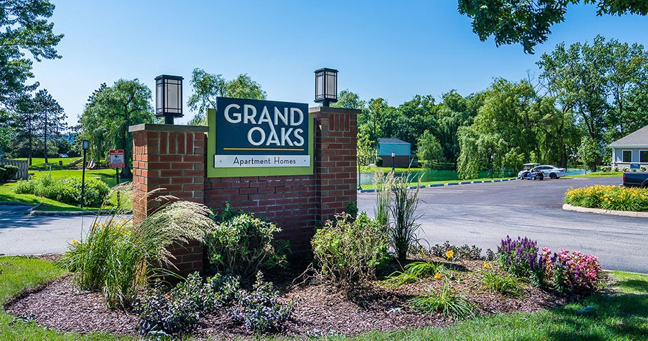 Grand Oaks Apartments Image 5