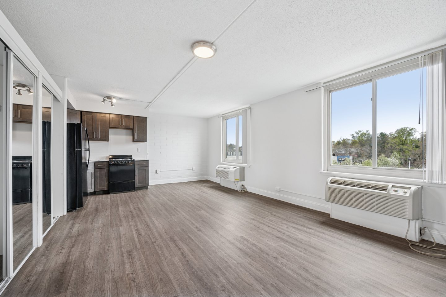 Academia Suites Image 2