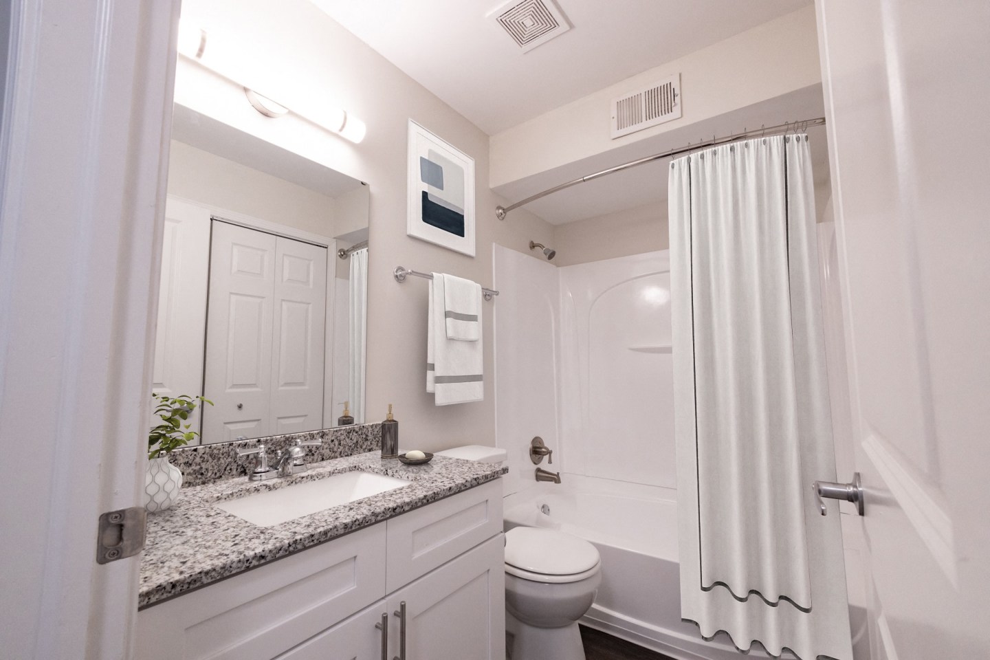 Monon Living Image 30