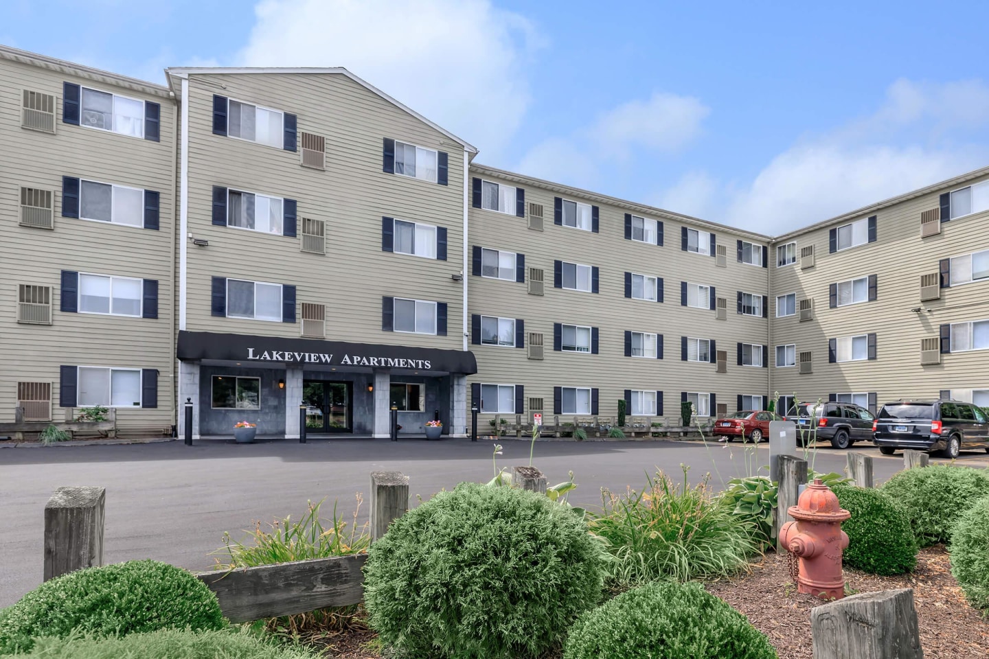 Lakeview Apartments Image 9