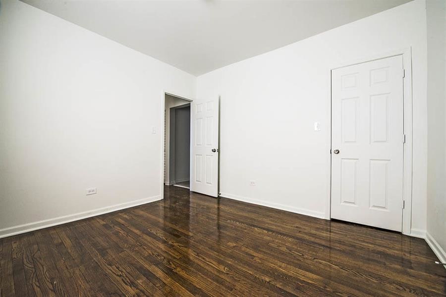 7654 S Marshfield Ave Image 4