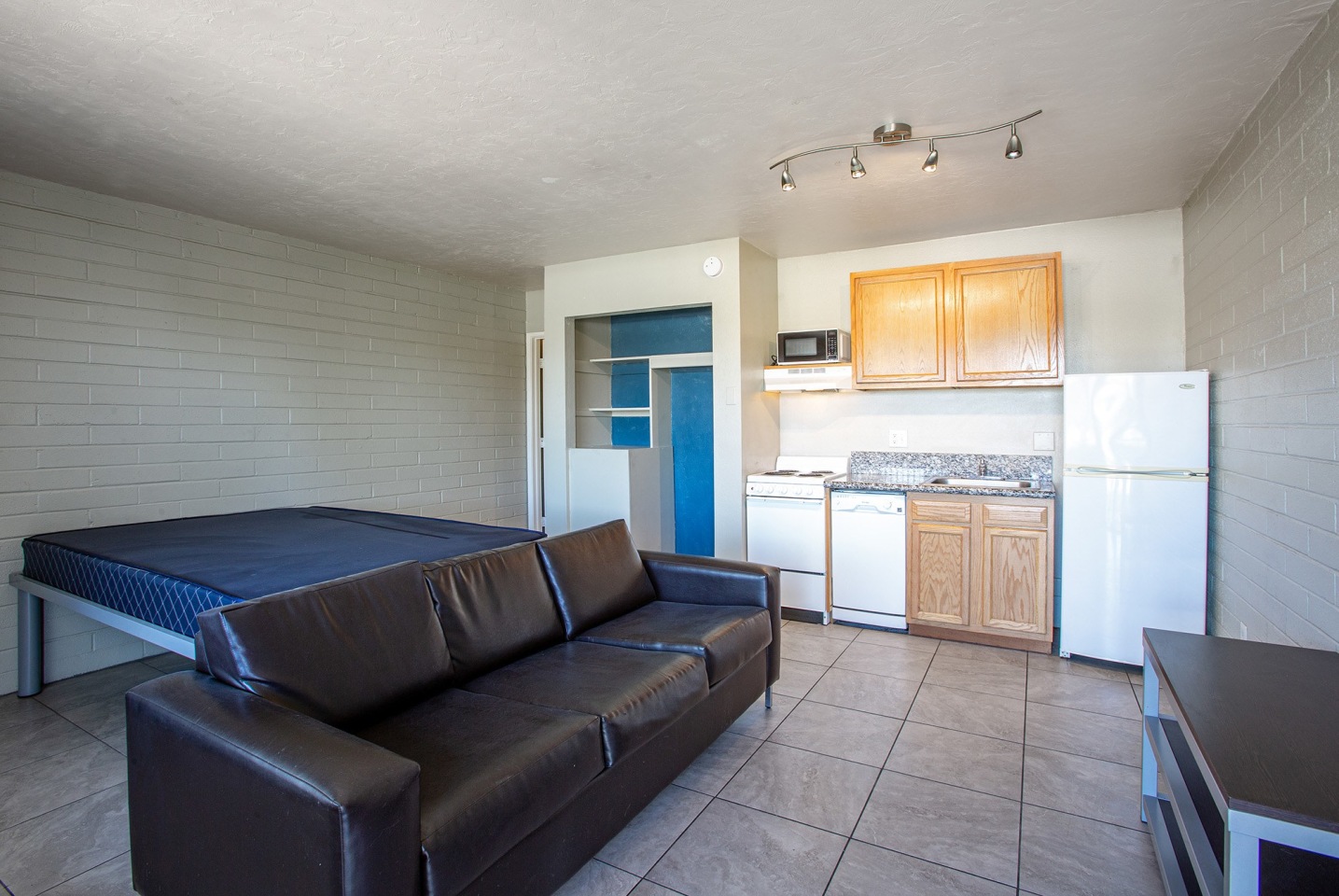 University Manor Apartments Image 7