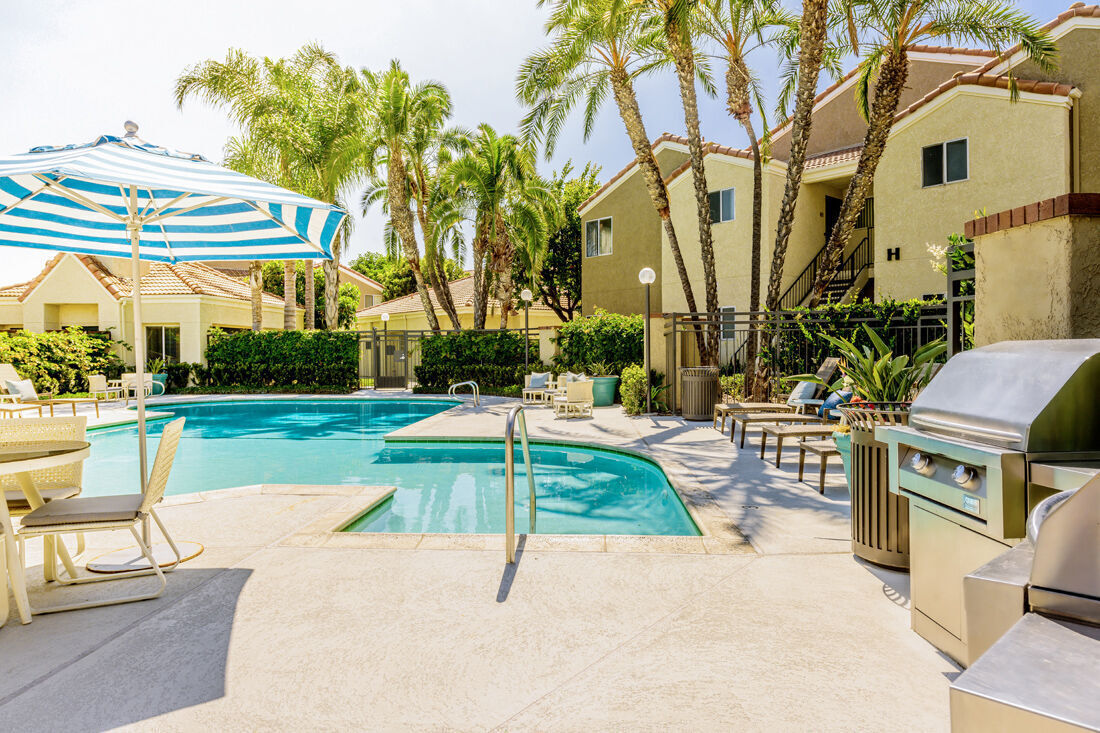 El Paseo Apartment Homes Image 7