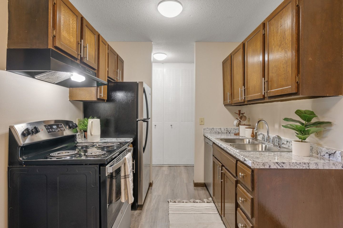 Eastgate Apartments Image 30