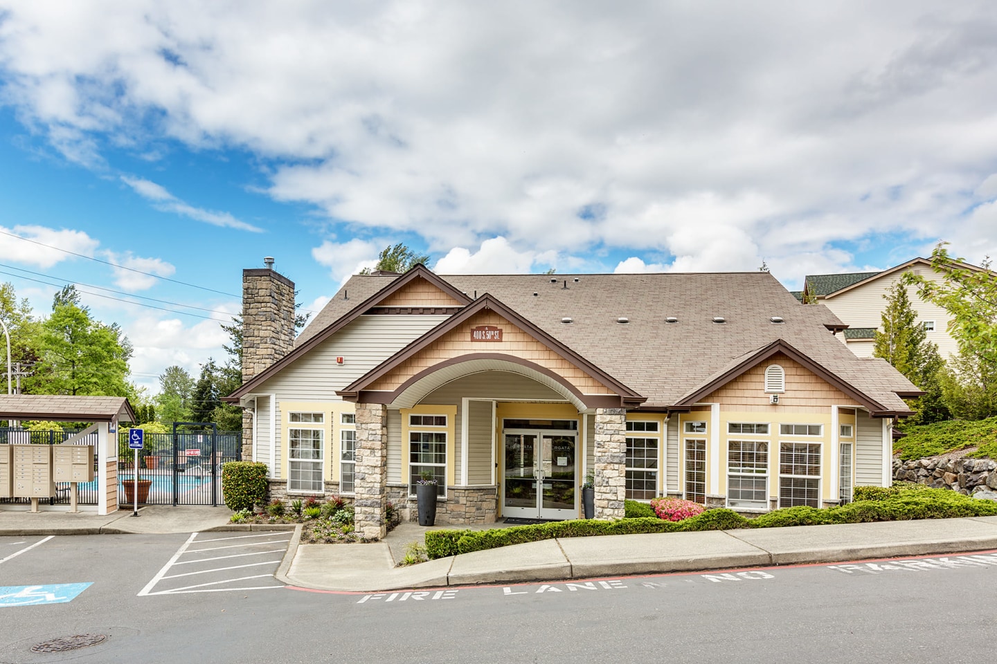 Borgata Apartments and Townhomes Image 10
