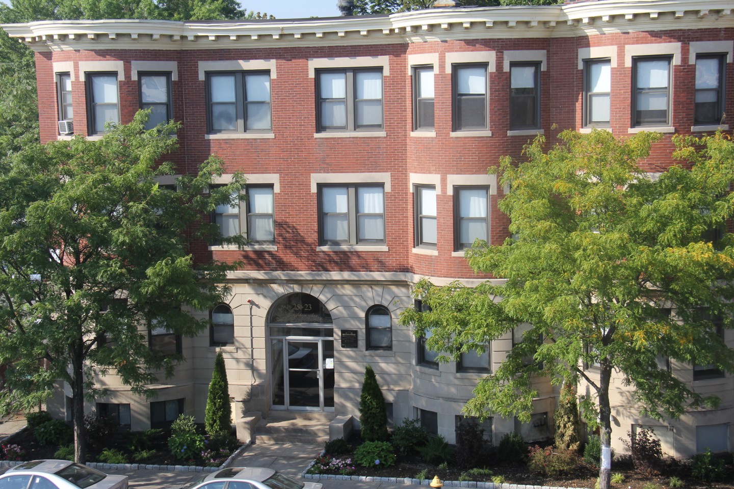 Brighton Avenue Apartments Image 16