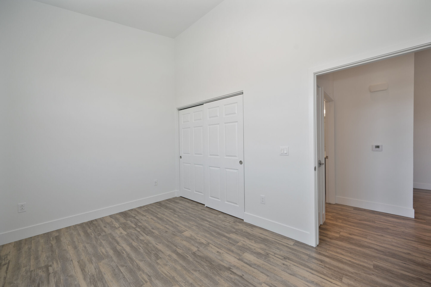 Vela Apartments Image 108