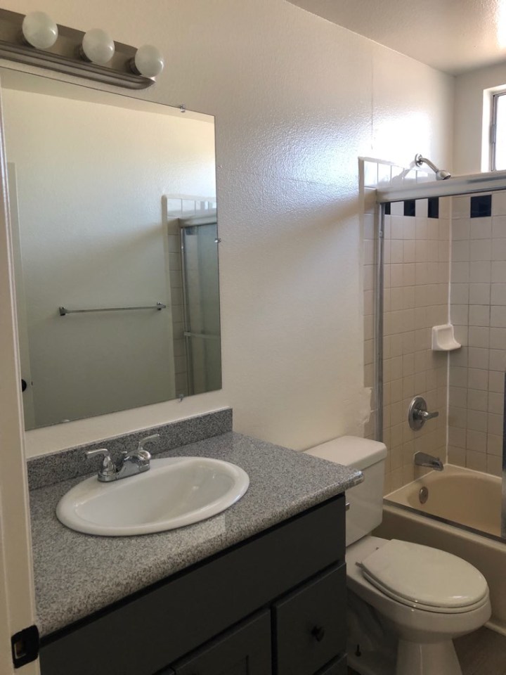 1344 N Serrano Ave Image 6