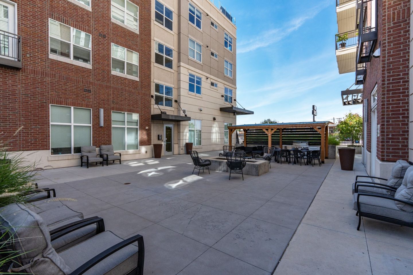 200 City View Image 17