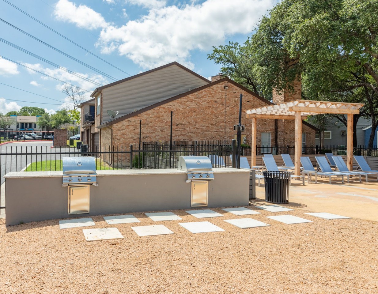 Axio (fka Villages Of Cinnamon Creek) nka The Iris Apartments Image 11