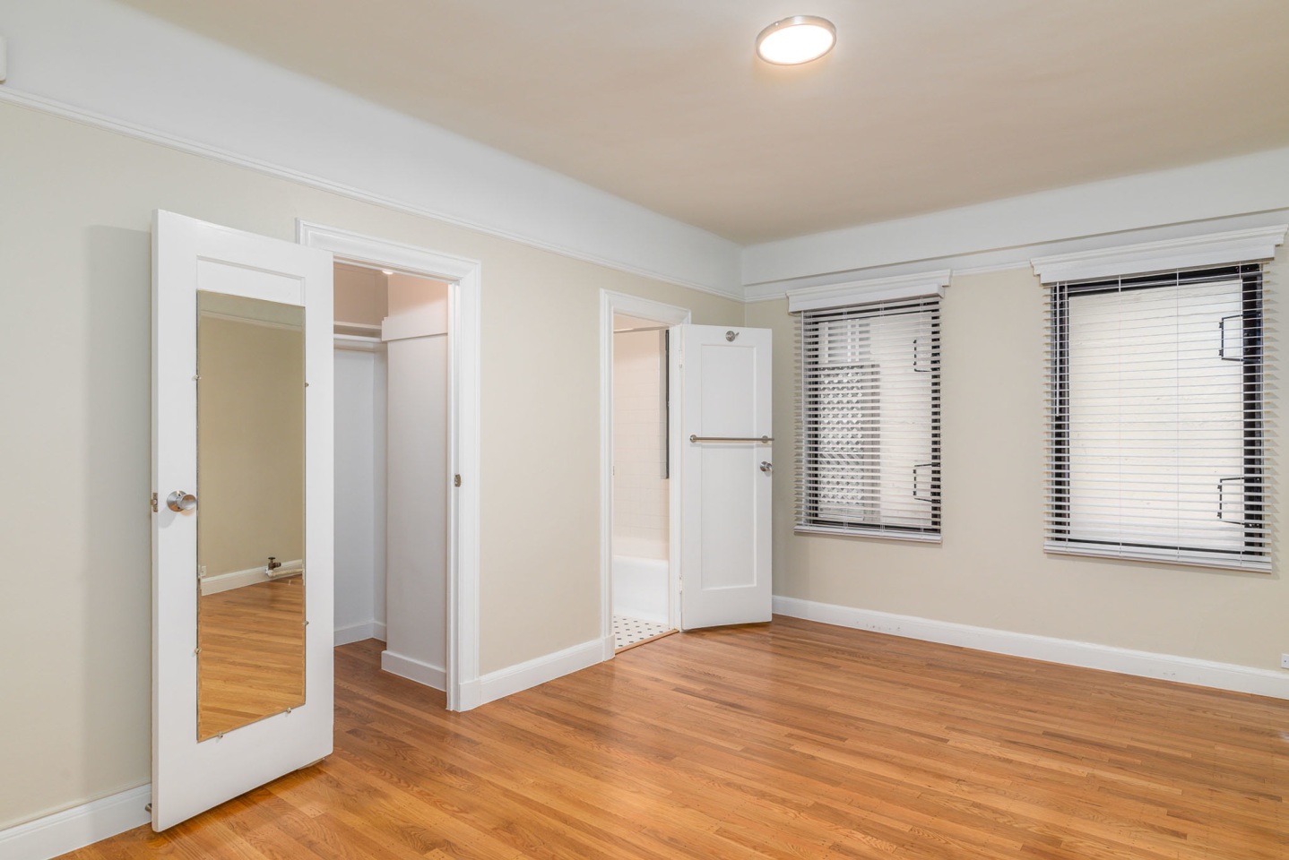2275 BROADWAY Street Image 12