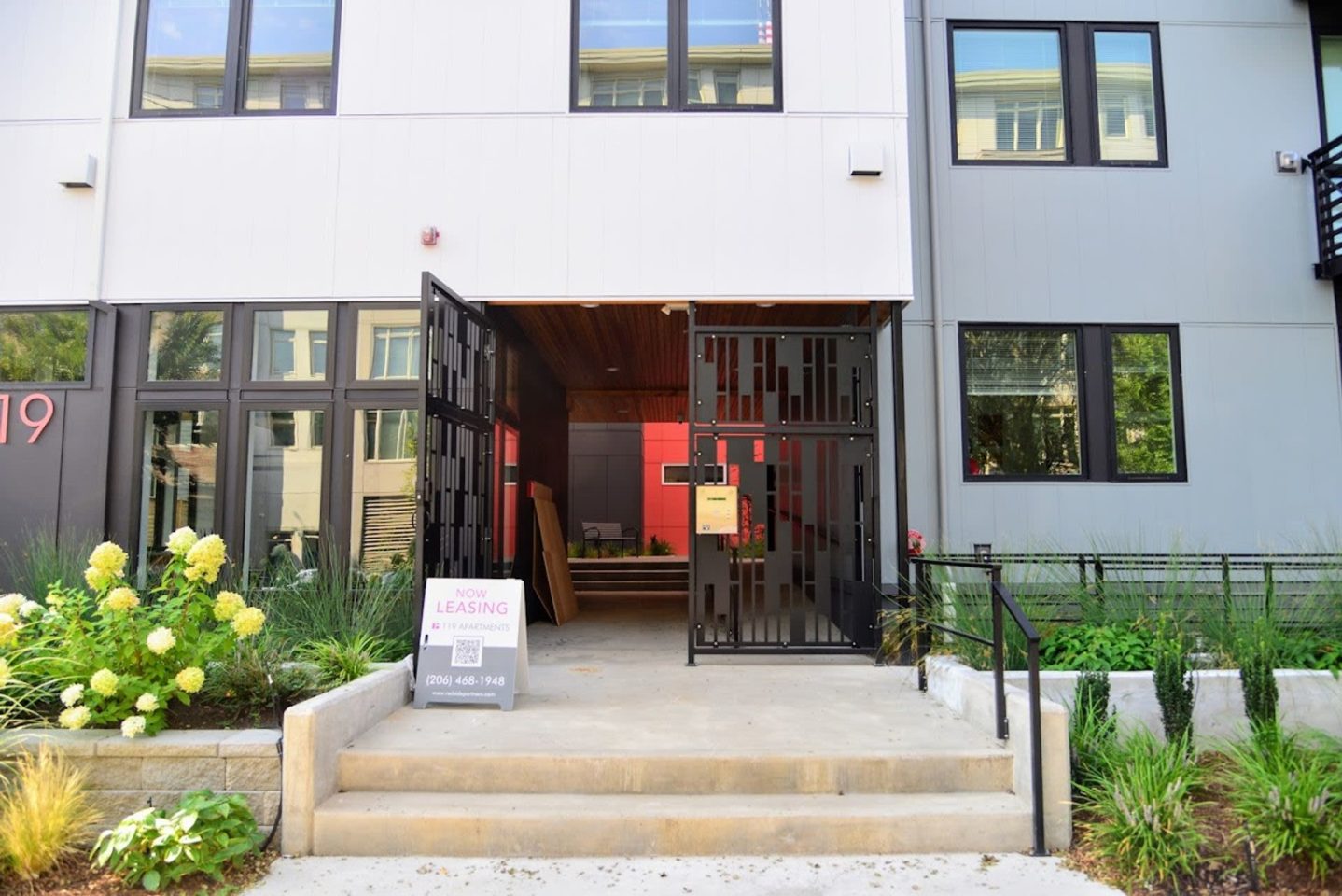 119 22nd Ave E Image 3