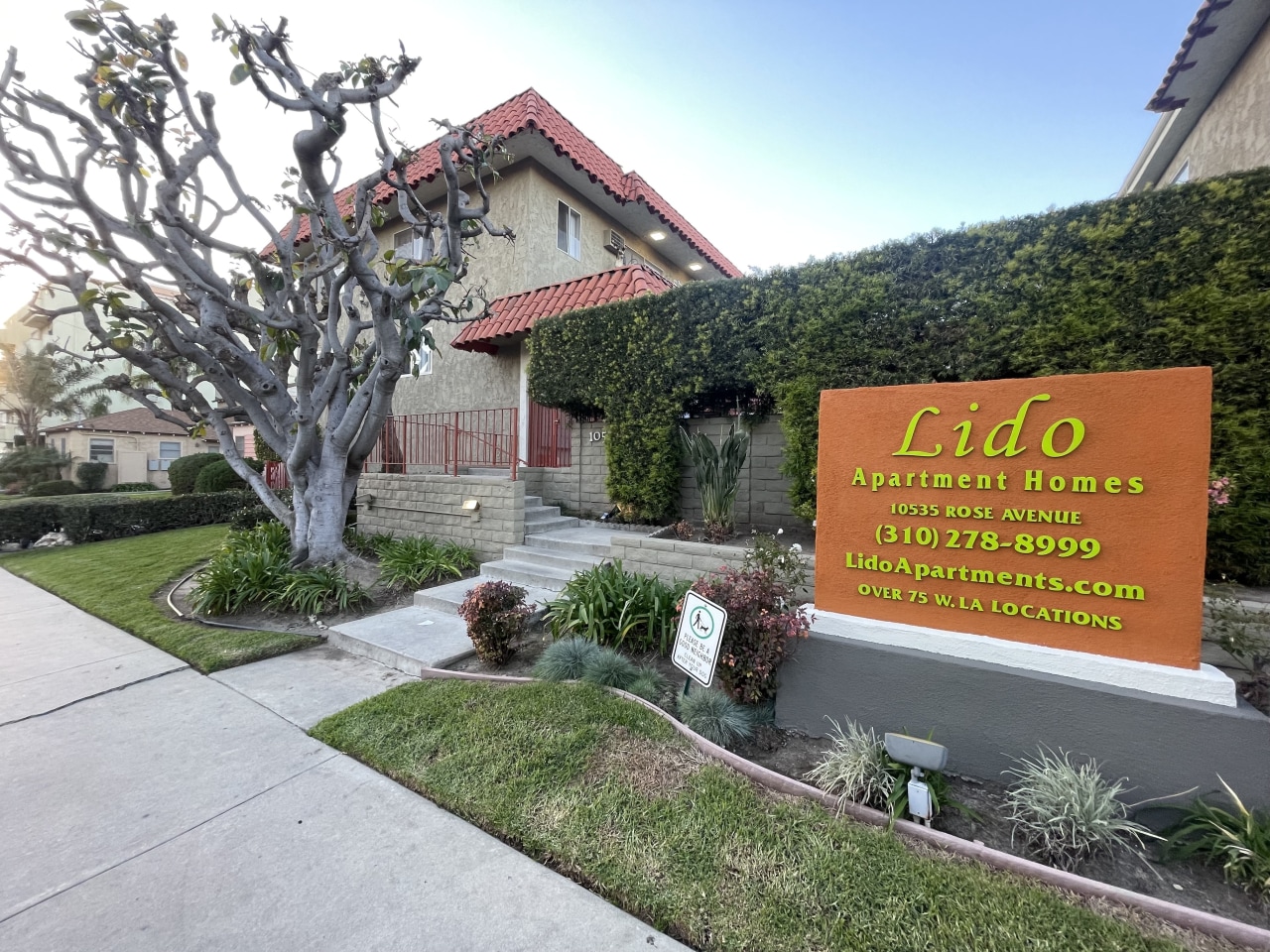 10535 Rose Avenue Image 11