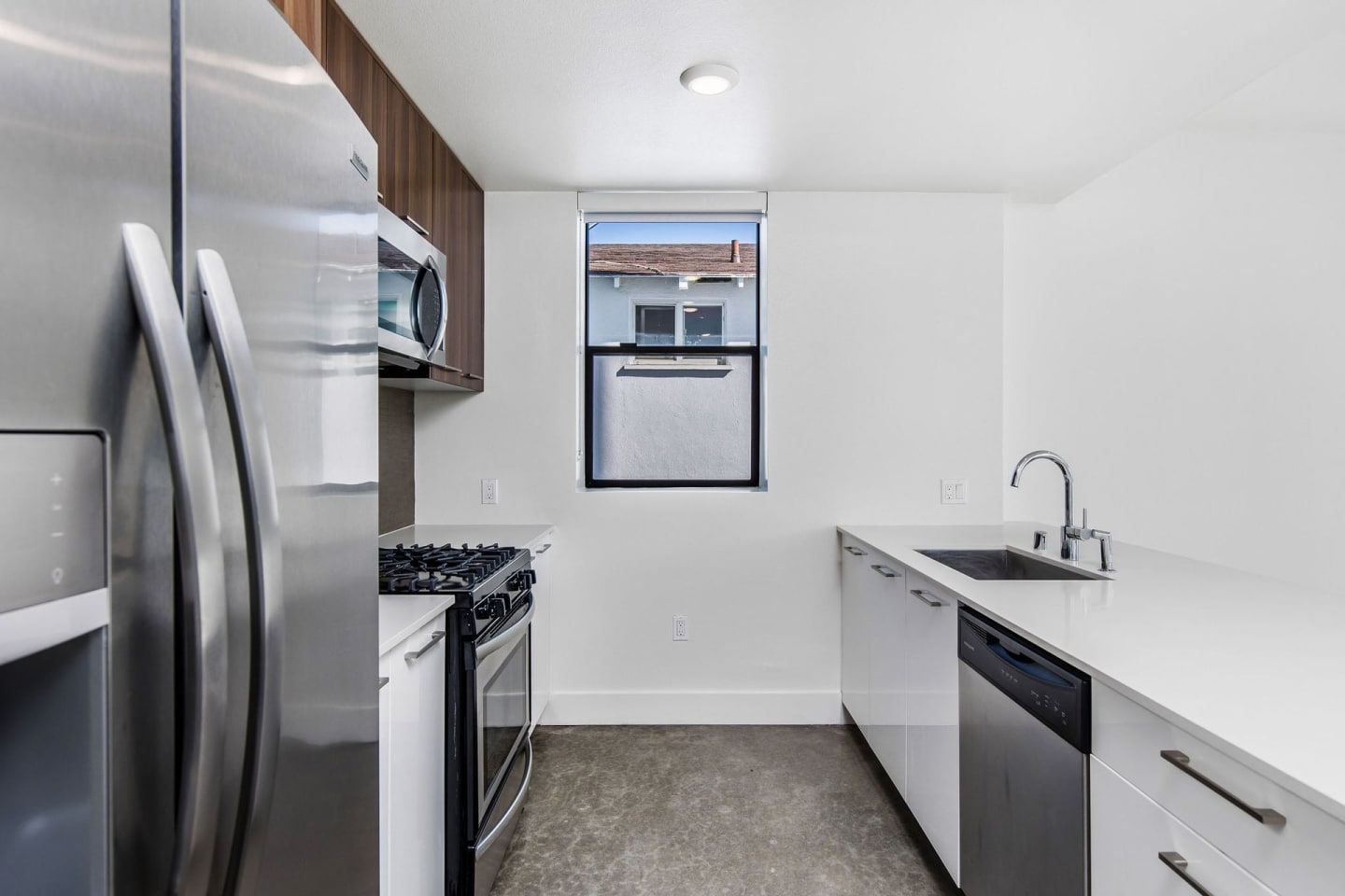 H Wood Apartments Image 33