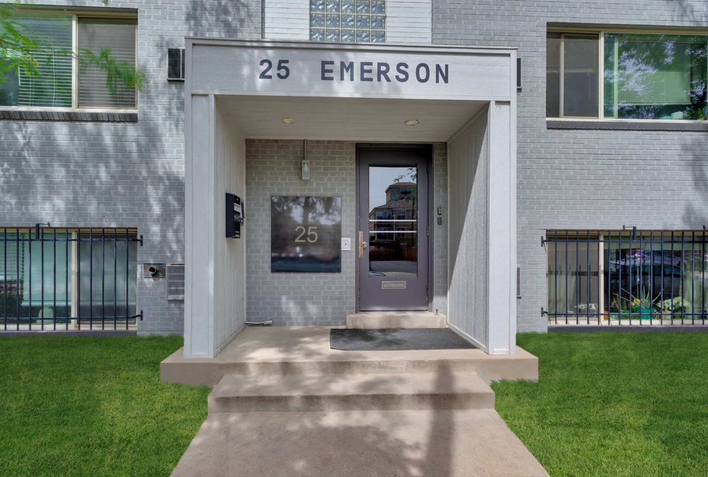 25 Emerson Image 2