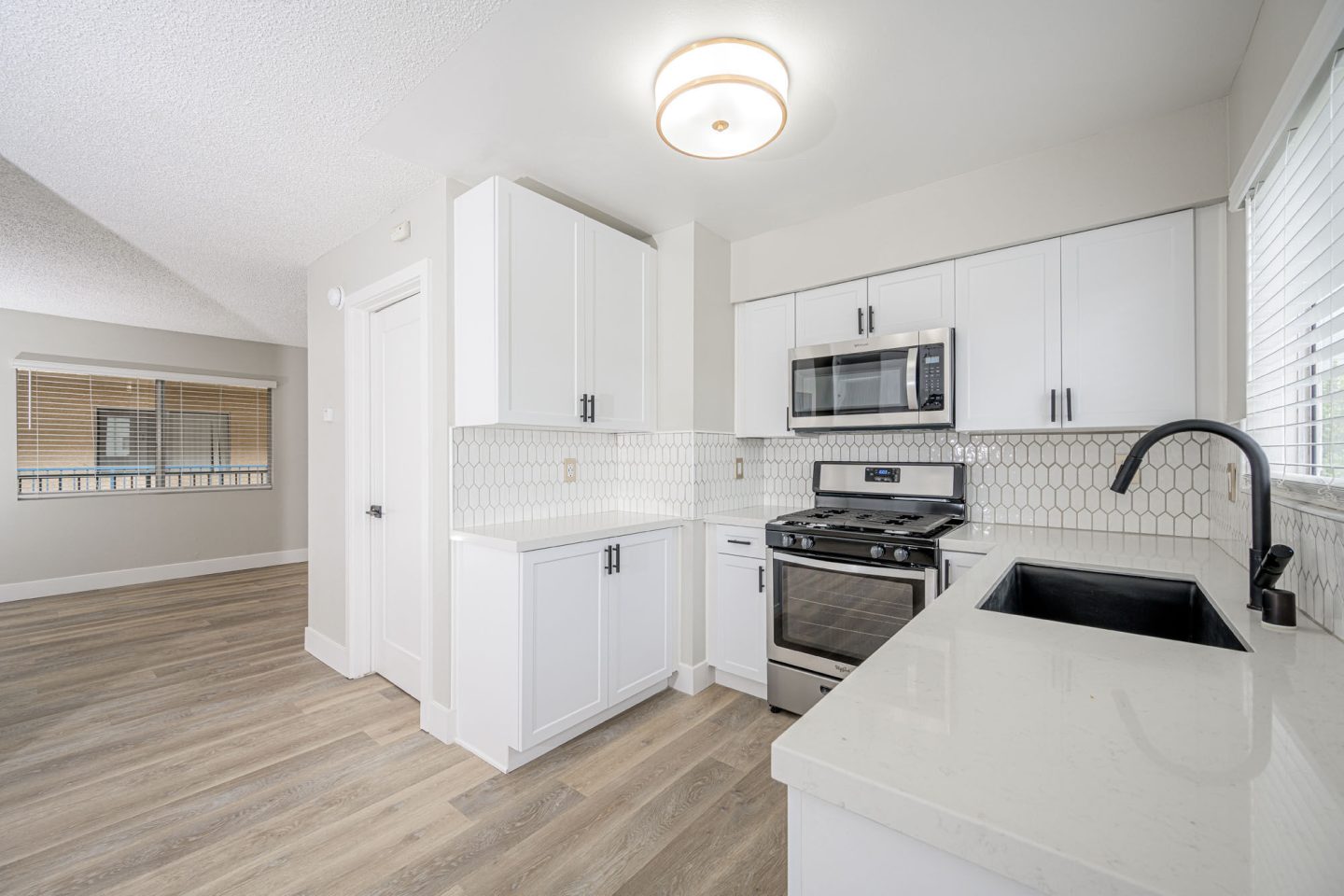 535 North Hobart Apartments Image 6
