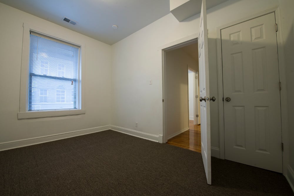 5901 S Michigan Ave Image 14