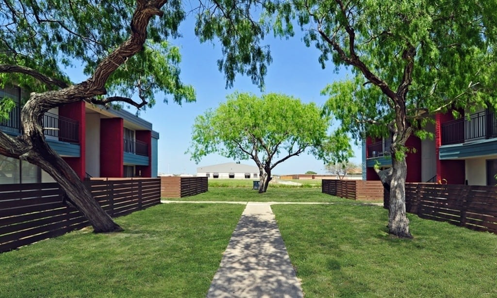 The Waters Apartment Homes Image 17