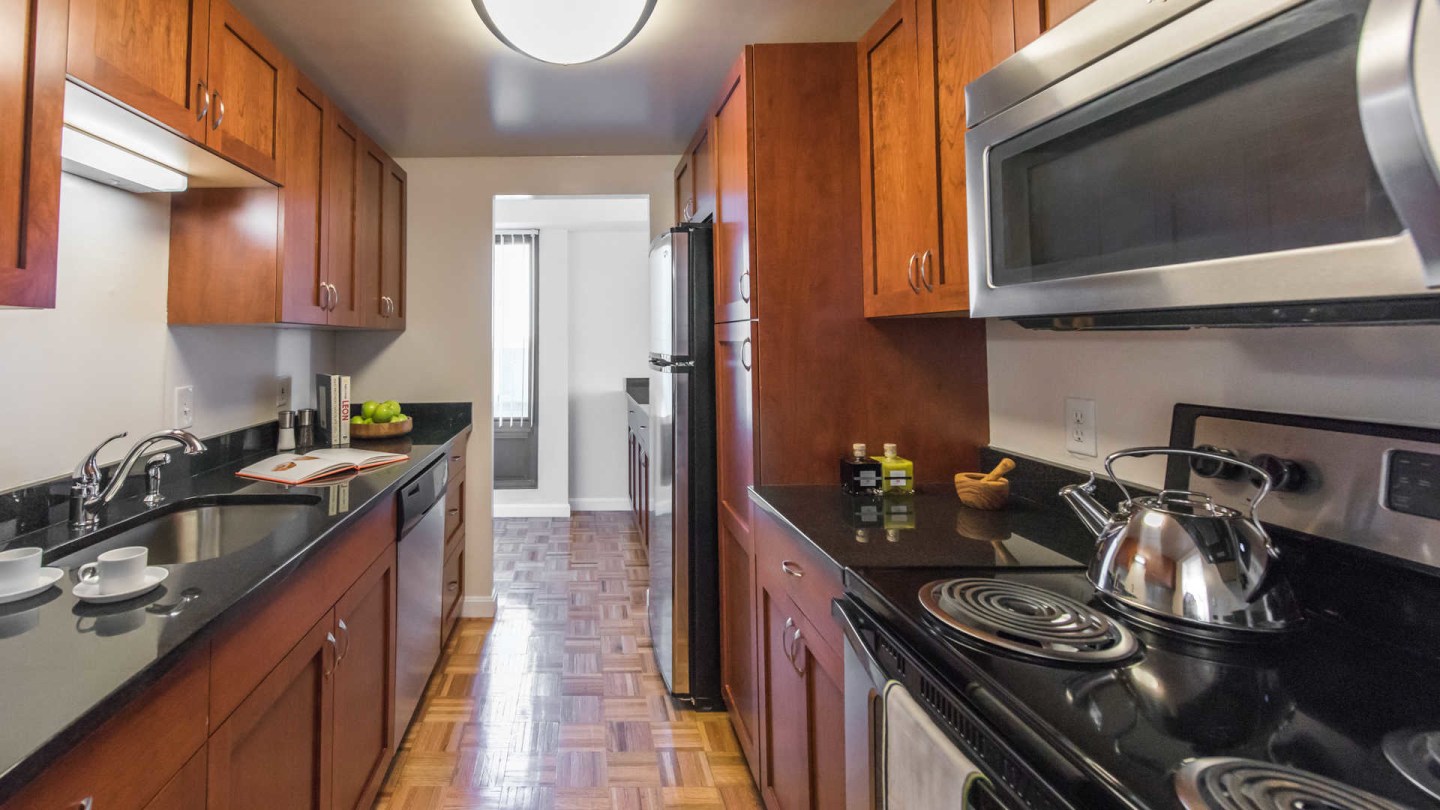 929 House Image 21