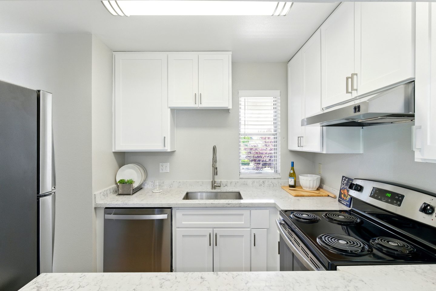 The Grove Luxury Apartments Image 34