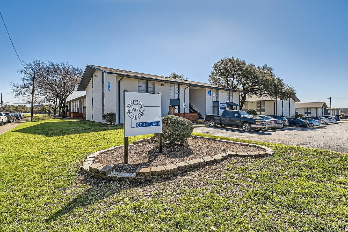The Courtland Image 48
