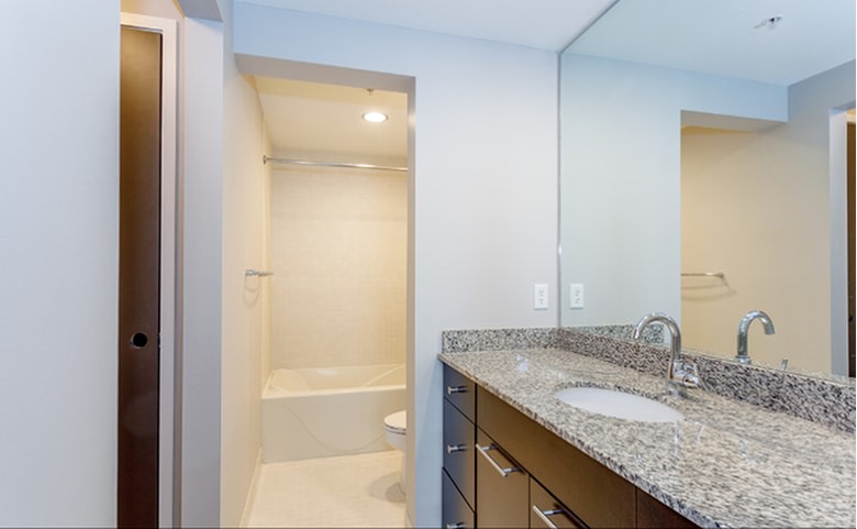 909 Walnut Image 25