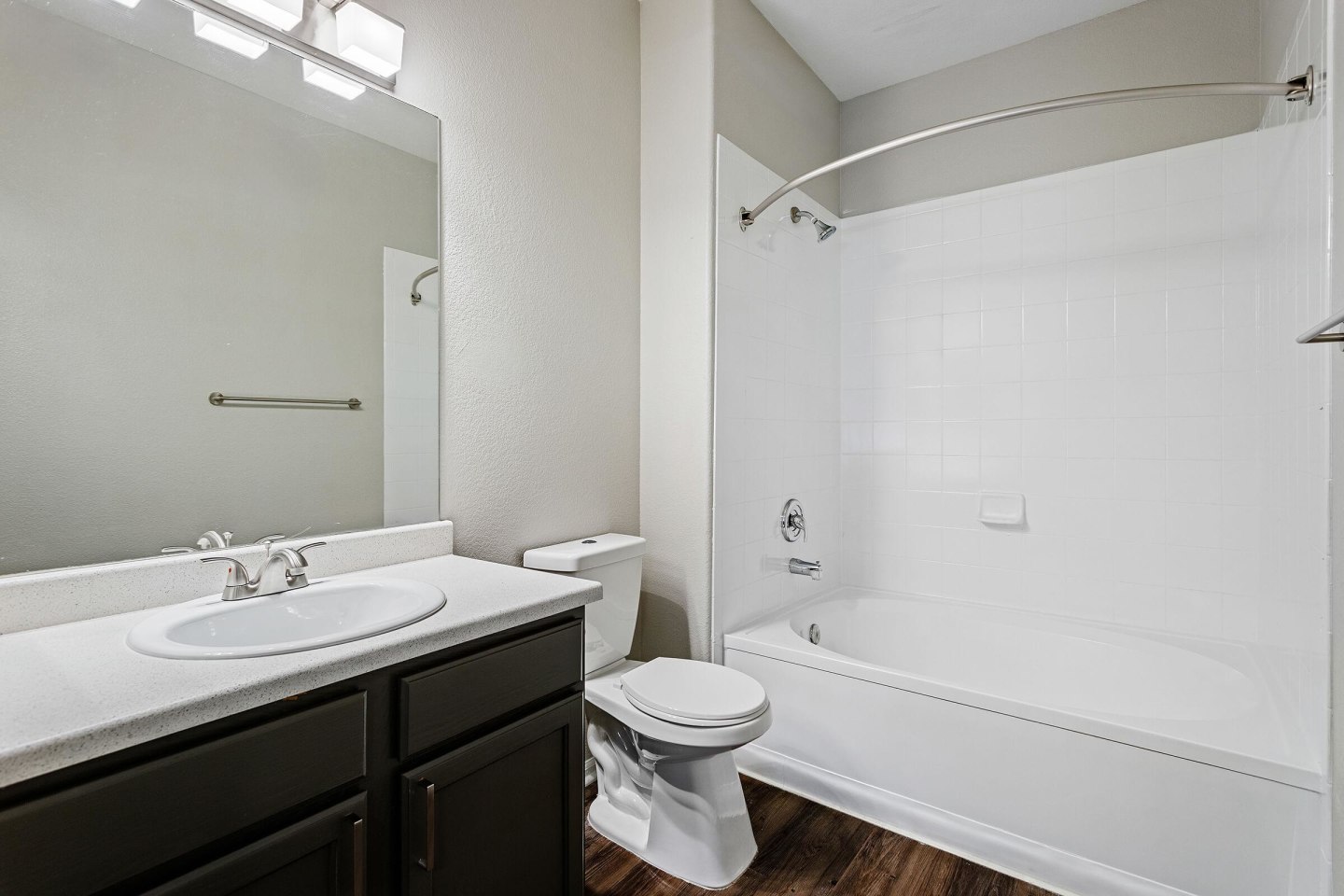 Alder Peak Townhomes Image 11