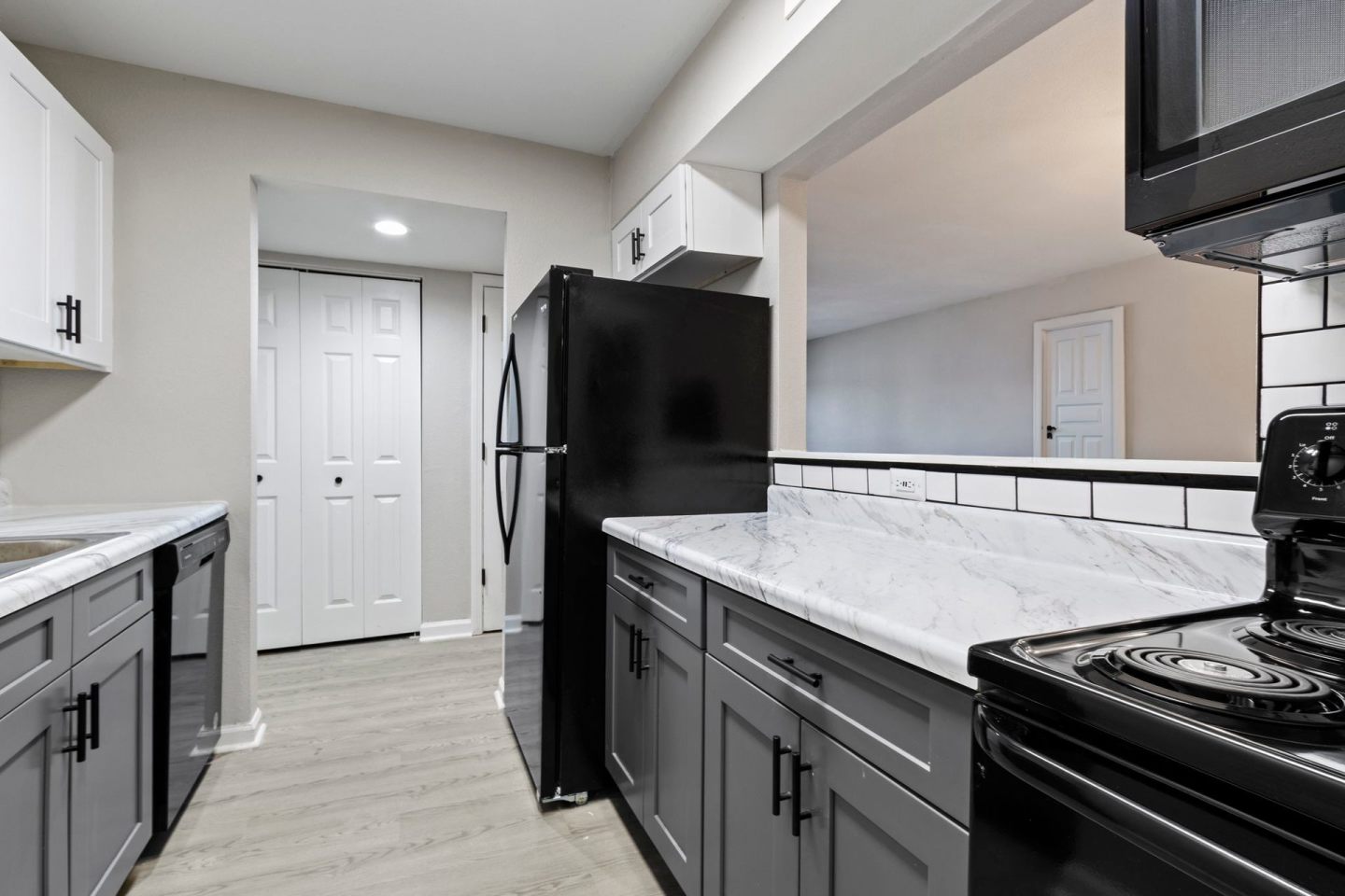 The Latitude Apartments Image 12