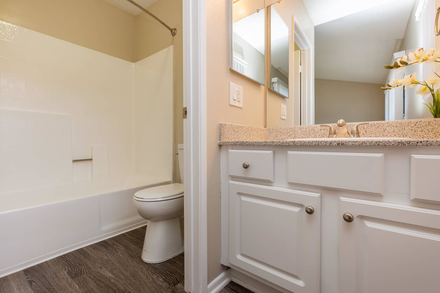 Oak Tree Court Image 44