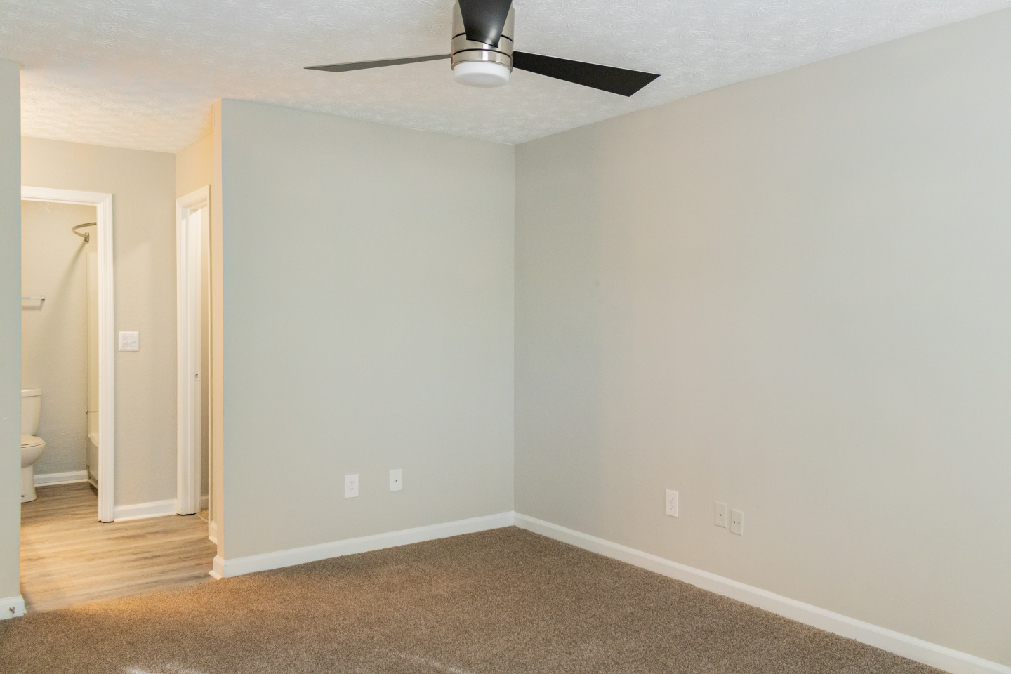 Twin Springs Apartment Homes Image 38