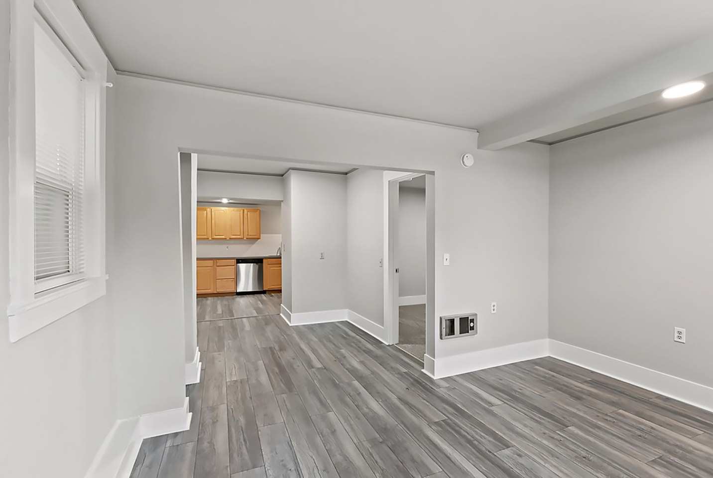 Farrah Apartments Image 15
