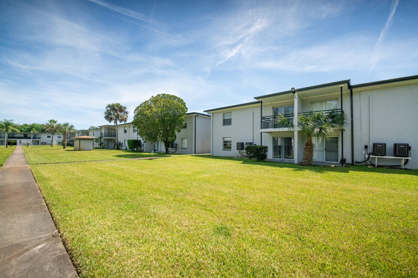Palm Cove Apartments Image 14