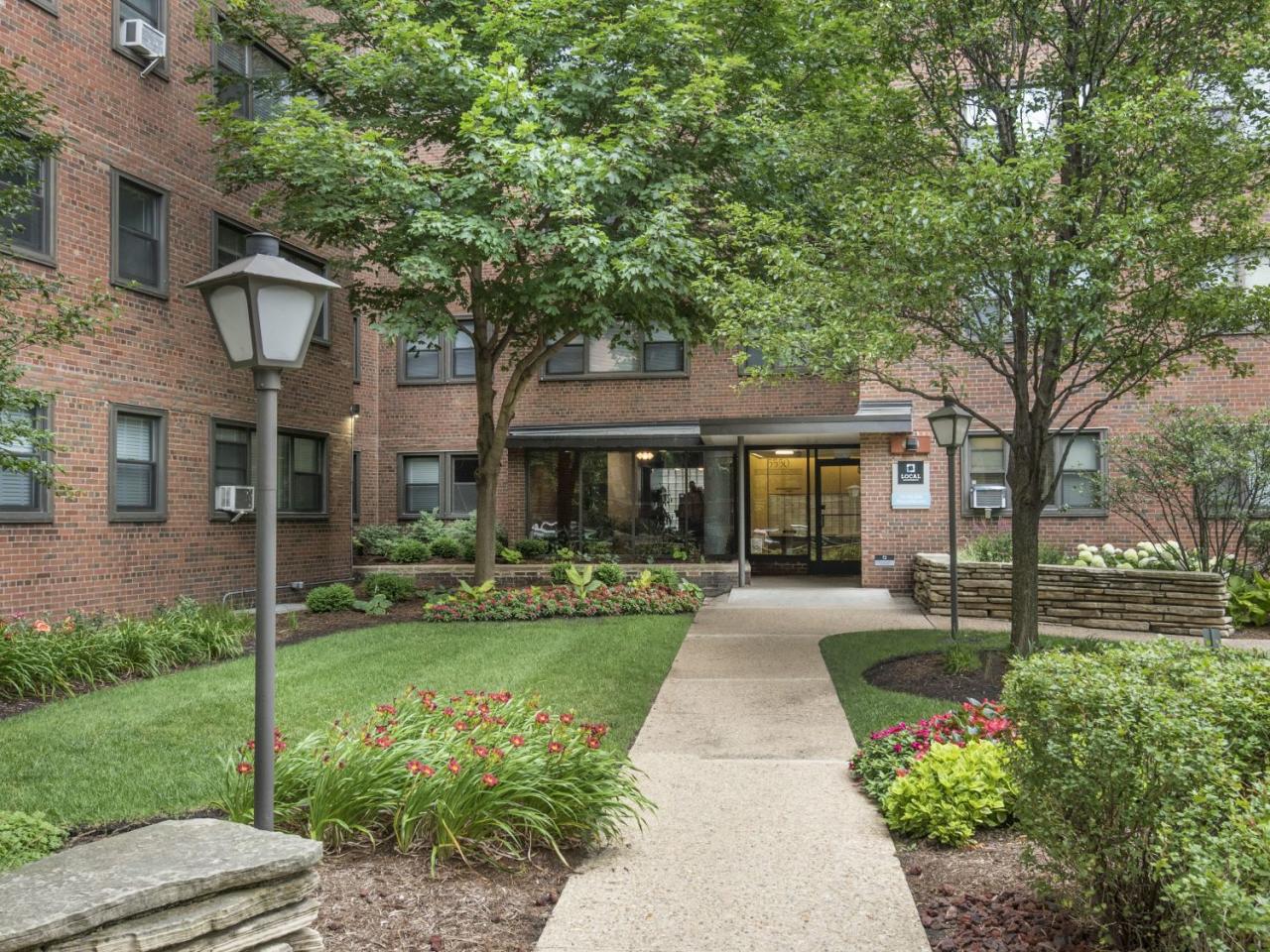 5550 South Dorchester Image 3