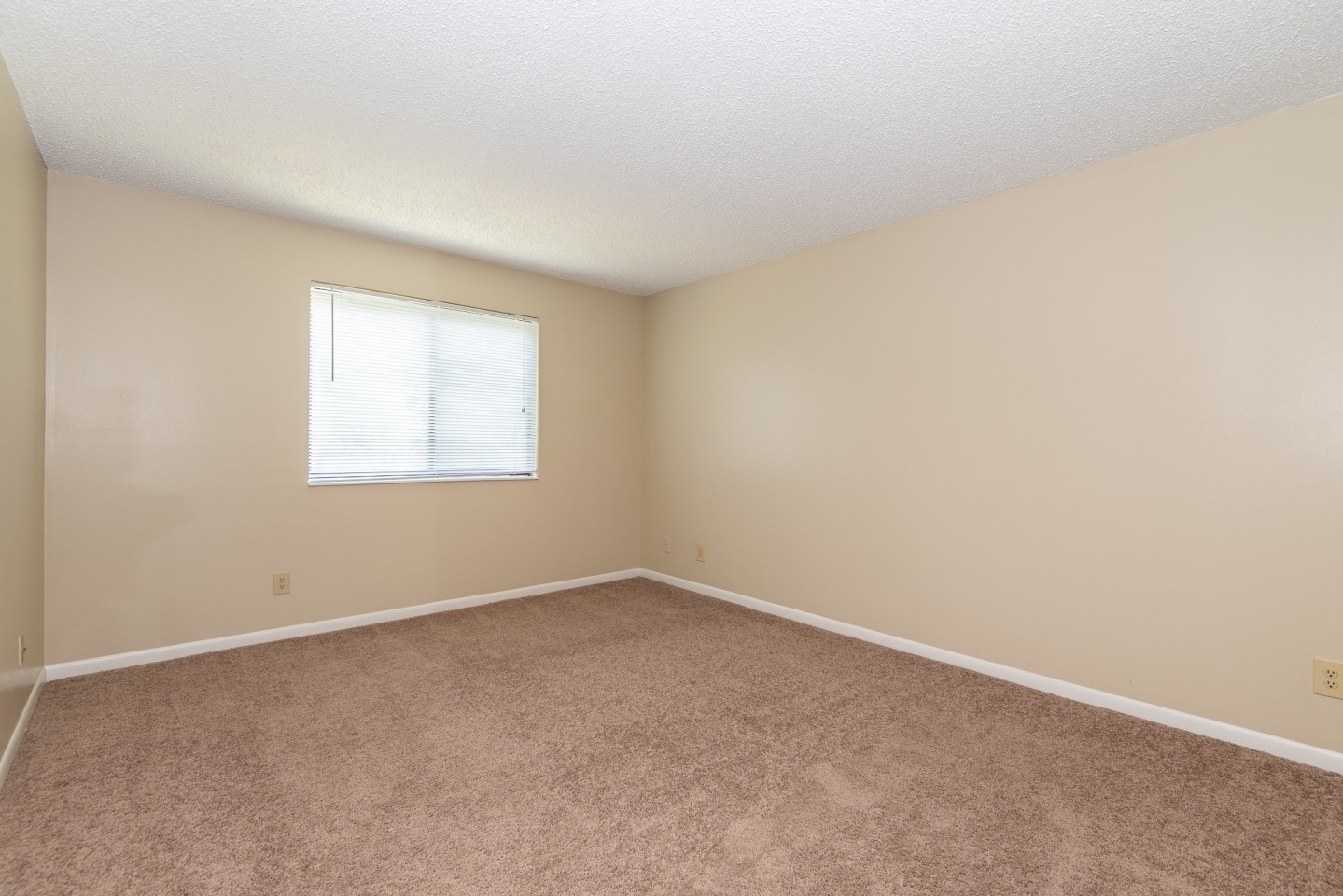 Meadow View Apartments & Townhomes Image 55