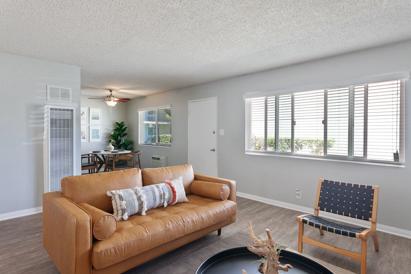 The Circle Apartments at Long Beach Image 31