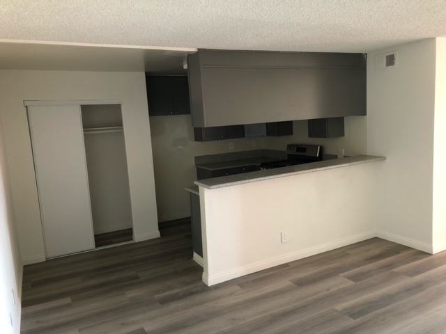 1809 N Berendo St Image 3