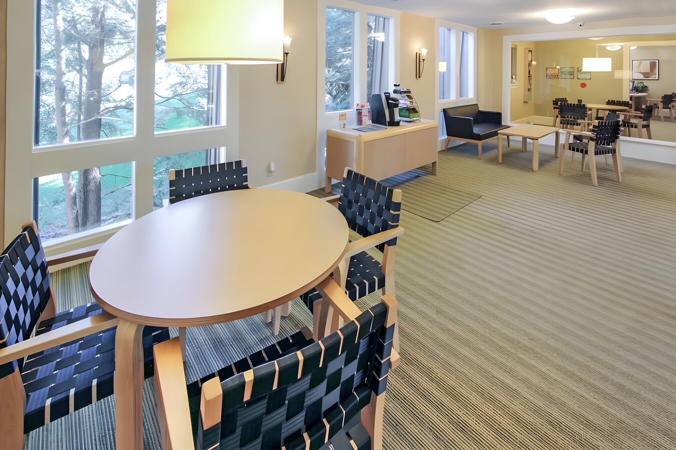 Regency Park Apartments Image 7