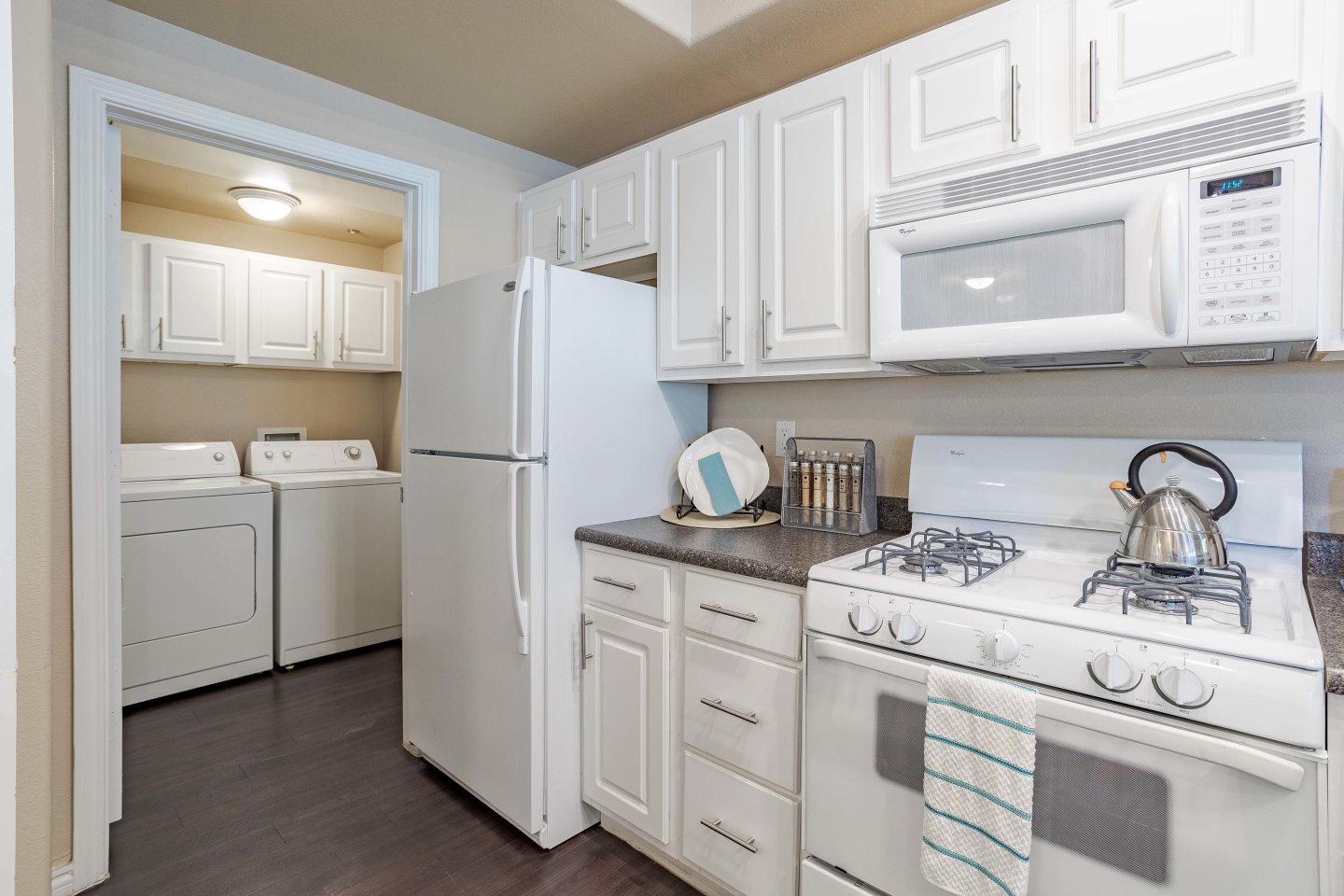 Resort at University Park Apartment Homes Image 4