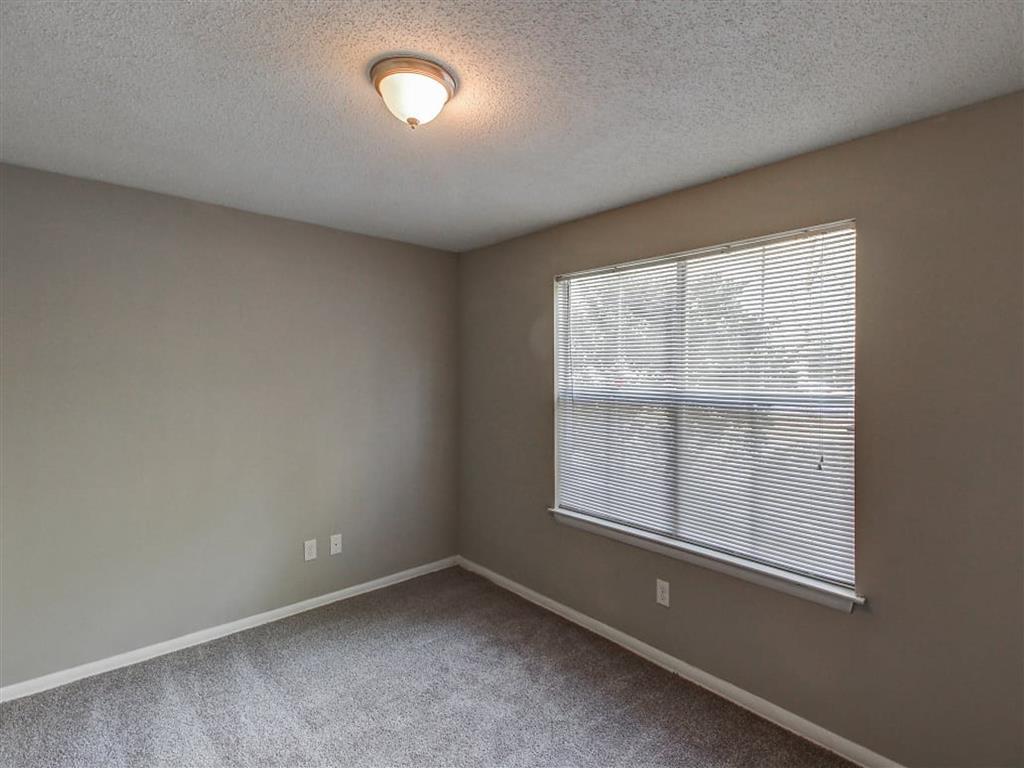 Hub at 934 Apartments Image 30