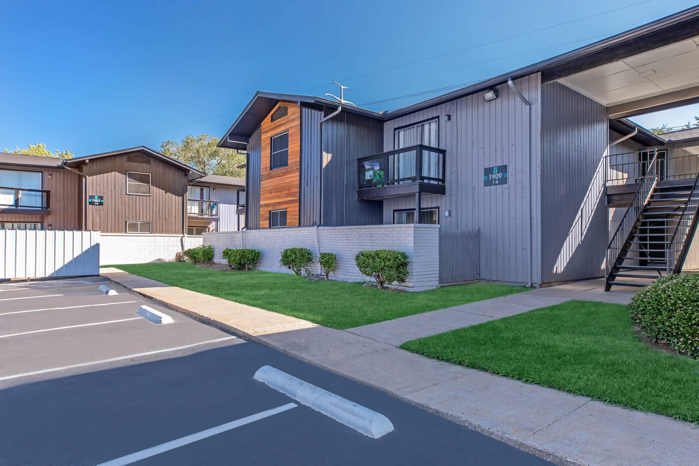 Tree Top Apartments Image 11