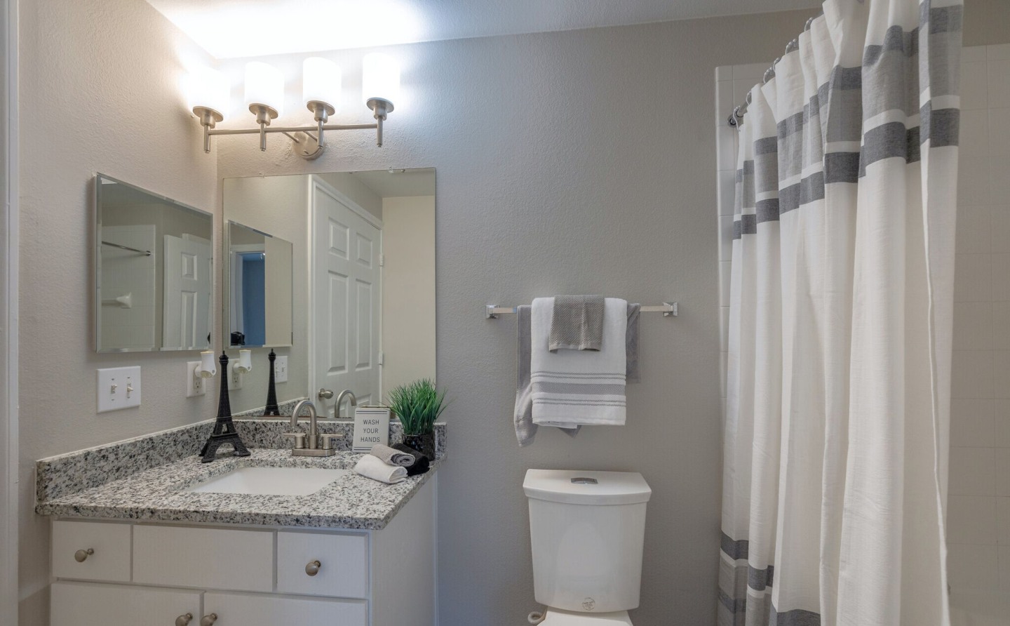 Northbrooke Apartment Homes Image 4