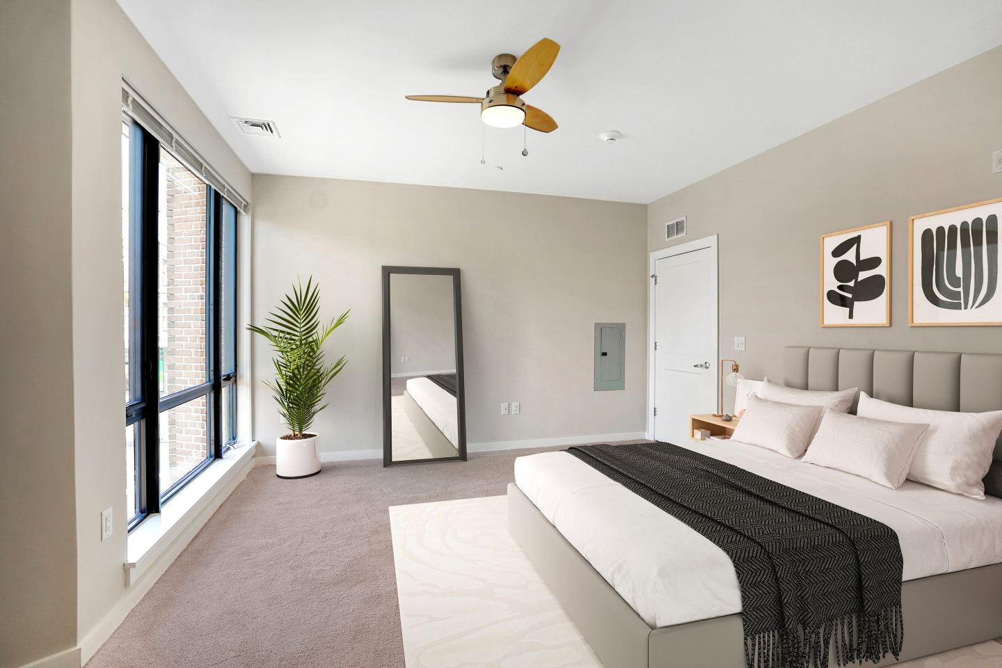 10 Prince Apartments Image 4