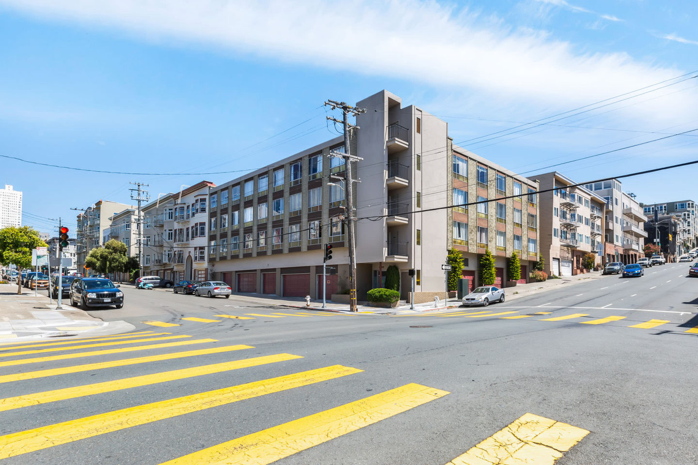 1599 Green Street Image 4